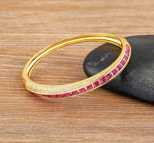 Luxurious 18K Gold Plated Bangle