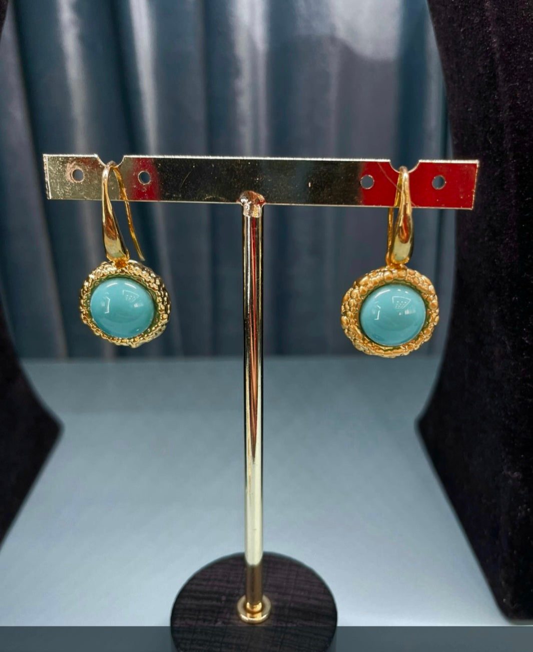 Vintage-Style Gold-Tone Drop Earrings with Turquoise Cabochon
