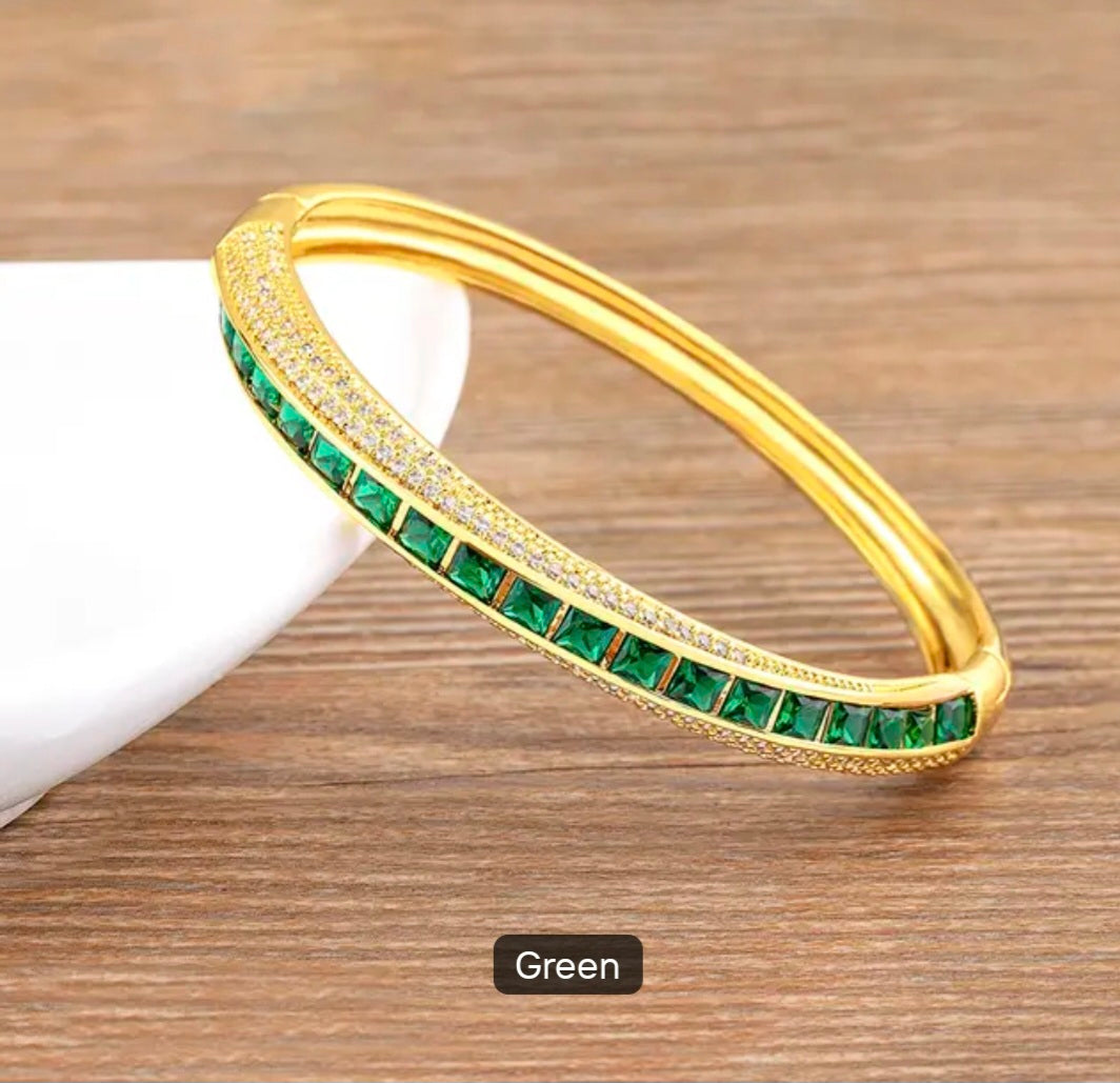 Luxurious 18K Gold Plated Bangle