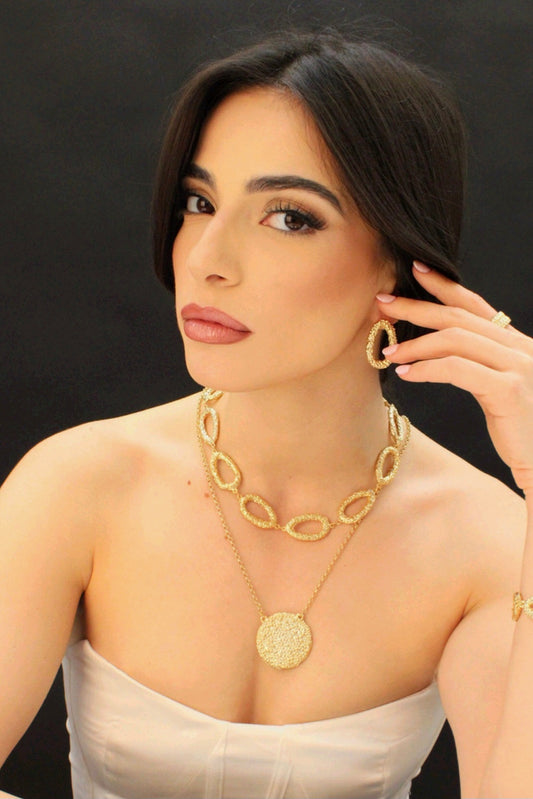 Bold Aura Hammered Link Necklace