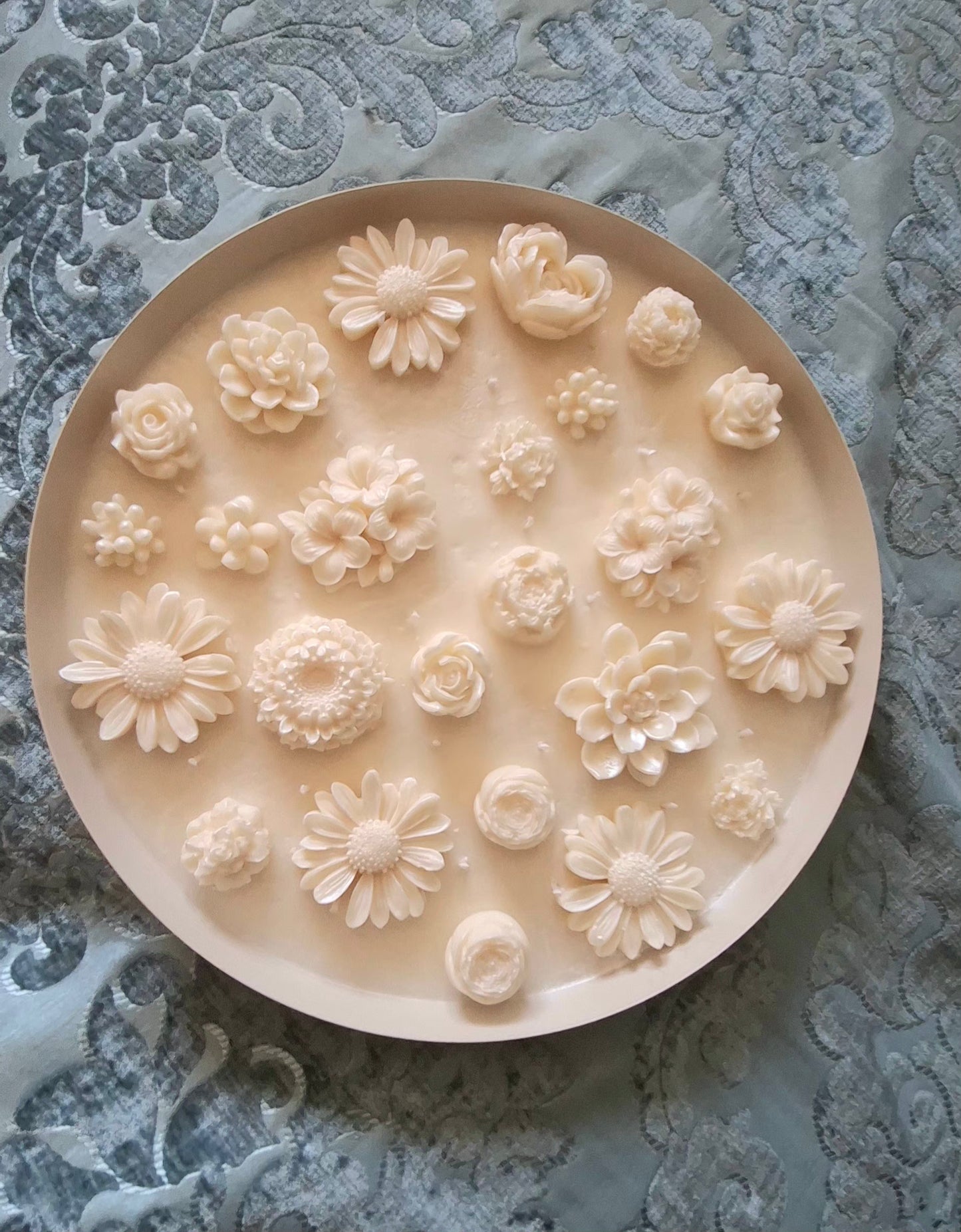 Floral Symphony,an impressive, XL (XLarge) tray.